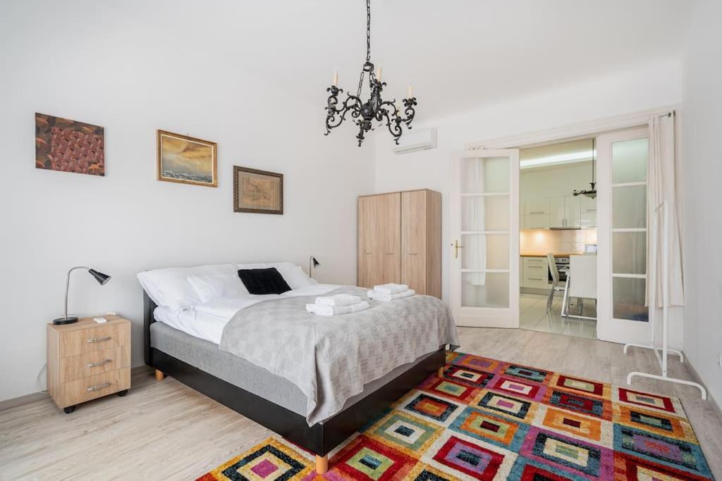 Szentkiralyi Apartman 1 Appartamento *