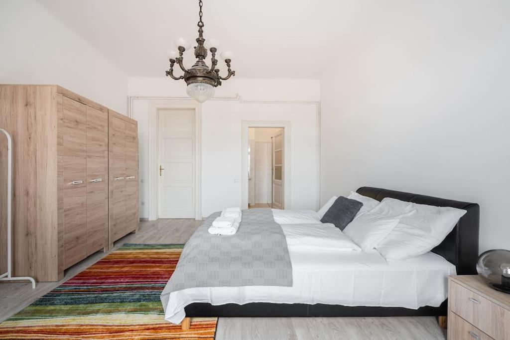 Szentkiralyi Apartman 1 Appartamento *